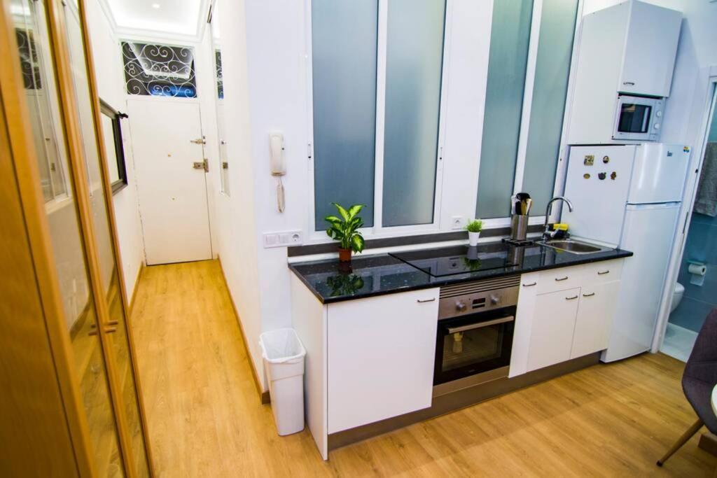 Piso Vip Anton Martin. Madrid Centro. Apartment Екстериор снимка