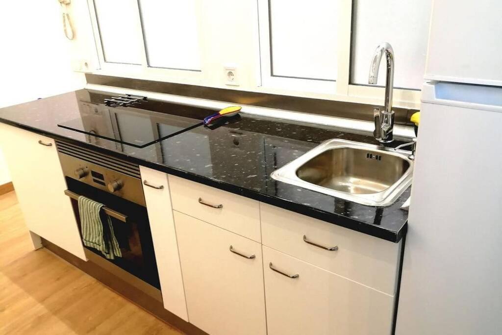 Piso Vip Anton Martin. Madrid Centro. Apartment Екстериор снимка